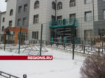 Парадный вход в детскую поликлинику приобретет современный вид