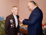 Боролся с бандитизмом: ветерану Виктору Авдееву вручили юбилейную медаль