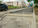 Во 2-м микрорайоне обустроили новый тротуар